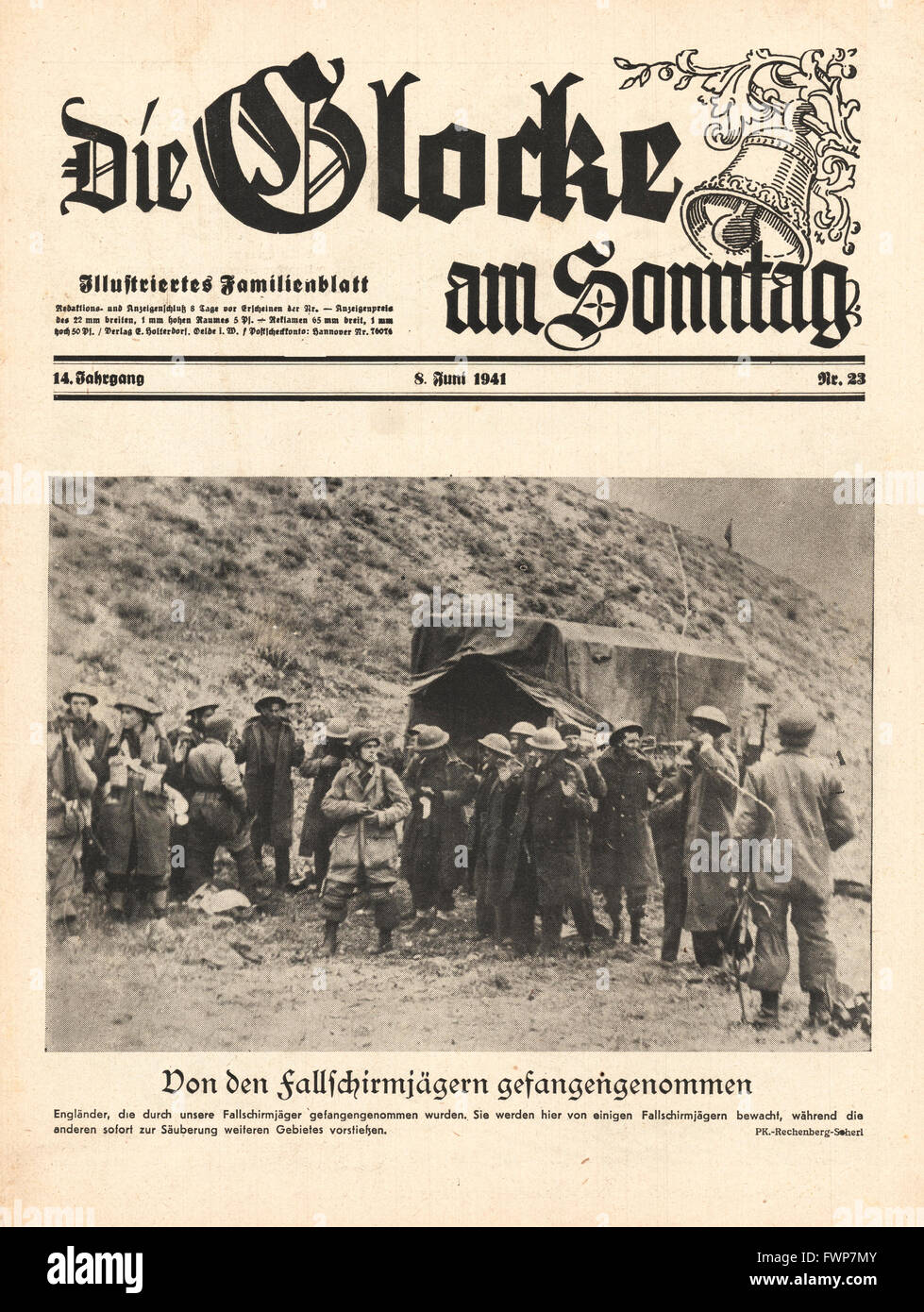 1941 front page  Die Glocke am Sonntag German Paratroopers with British prisoners in Crete Stock Photo