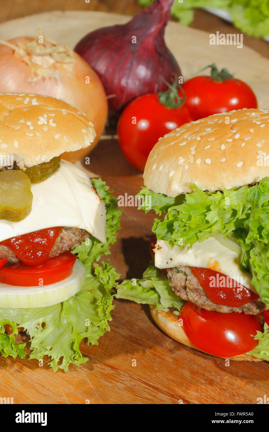 Hamburgers, fast food, burger, hamburger steak with salad, tomato