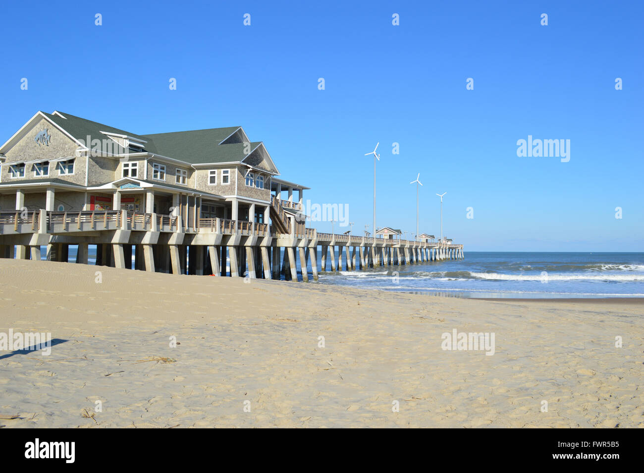 Pier located in Nags Head, North Carolina Stock Photo Alamy