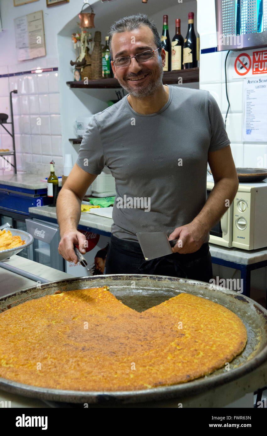 Antica Sciamadda, typical restaurant, Farinata preparation, Genoa, Ligury, Italy, Europe Stock Photo