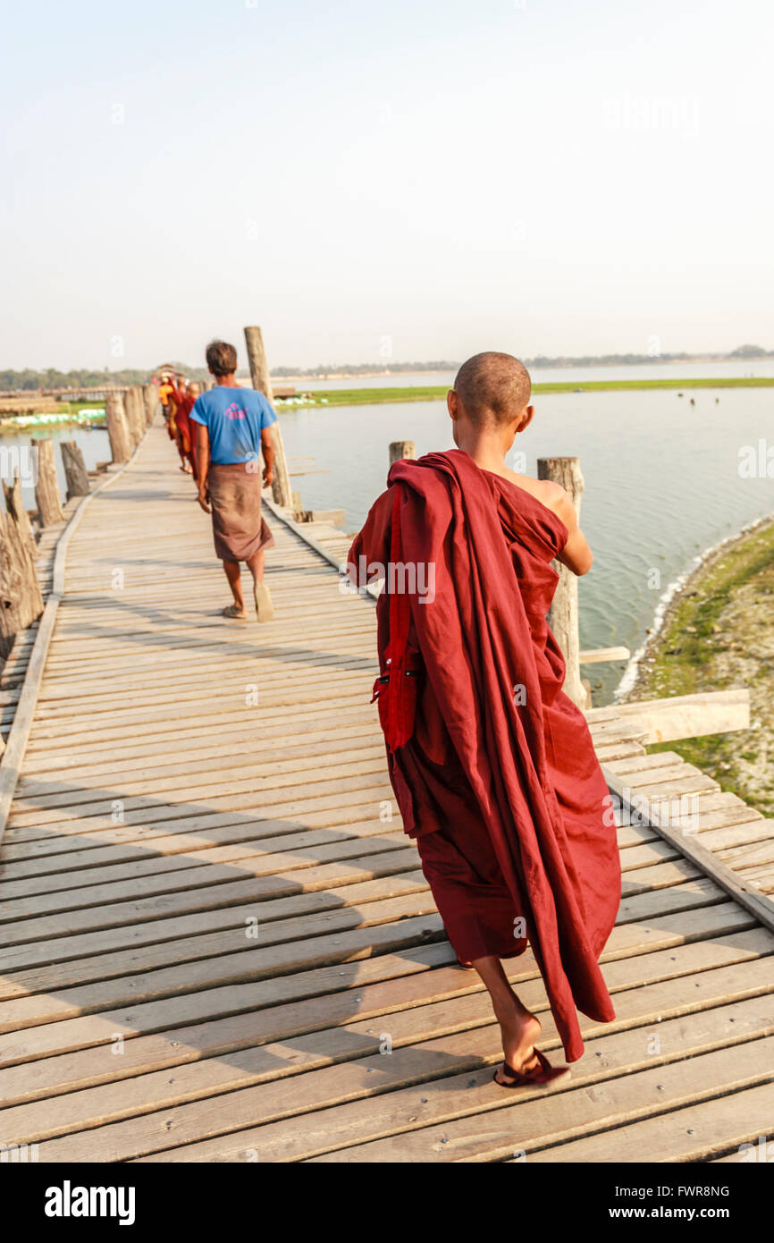 Buddhist monks sunset walk hi-res stock photography and images - Alamy