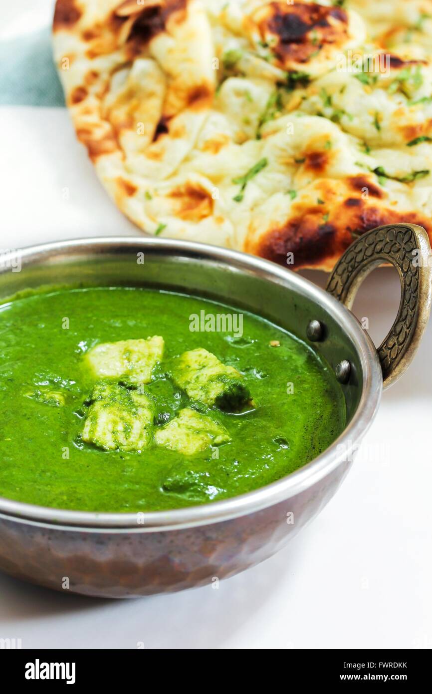 Palak Paneer Indian Spinach cheese curry Stock Photo - Alamy