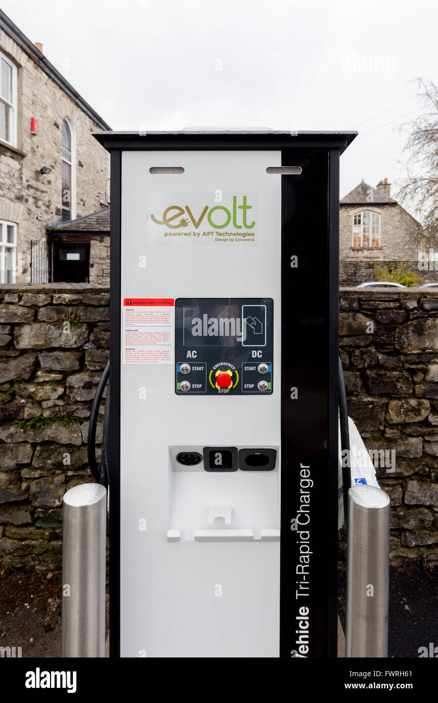 Kendal Long Journeys Rapid Charger TRI RAPID COMPACT CHARGER publicly