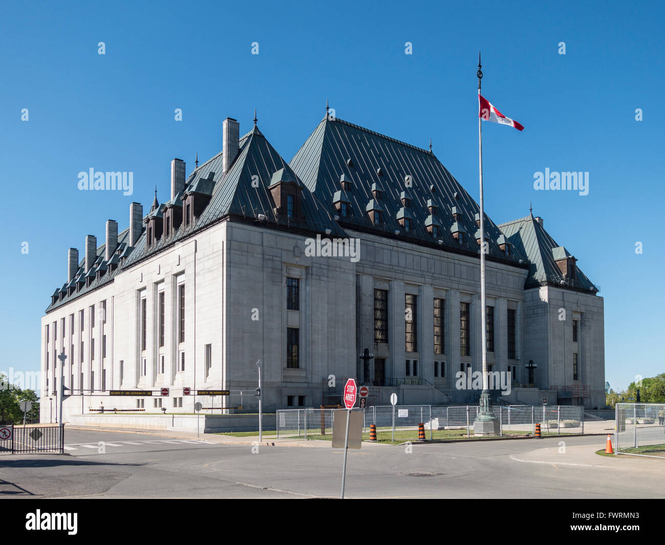 Supreme court of canada sales building