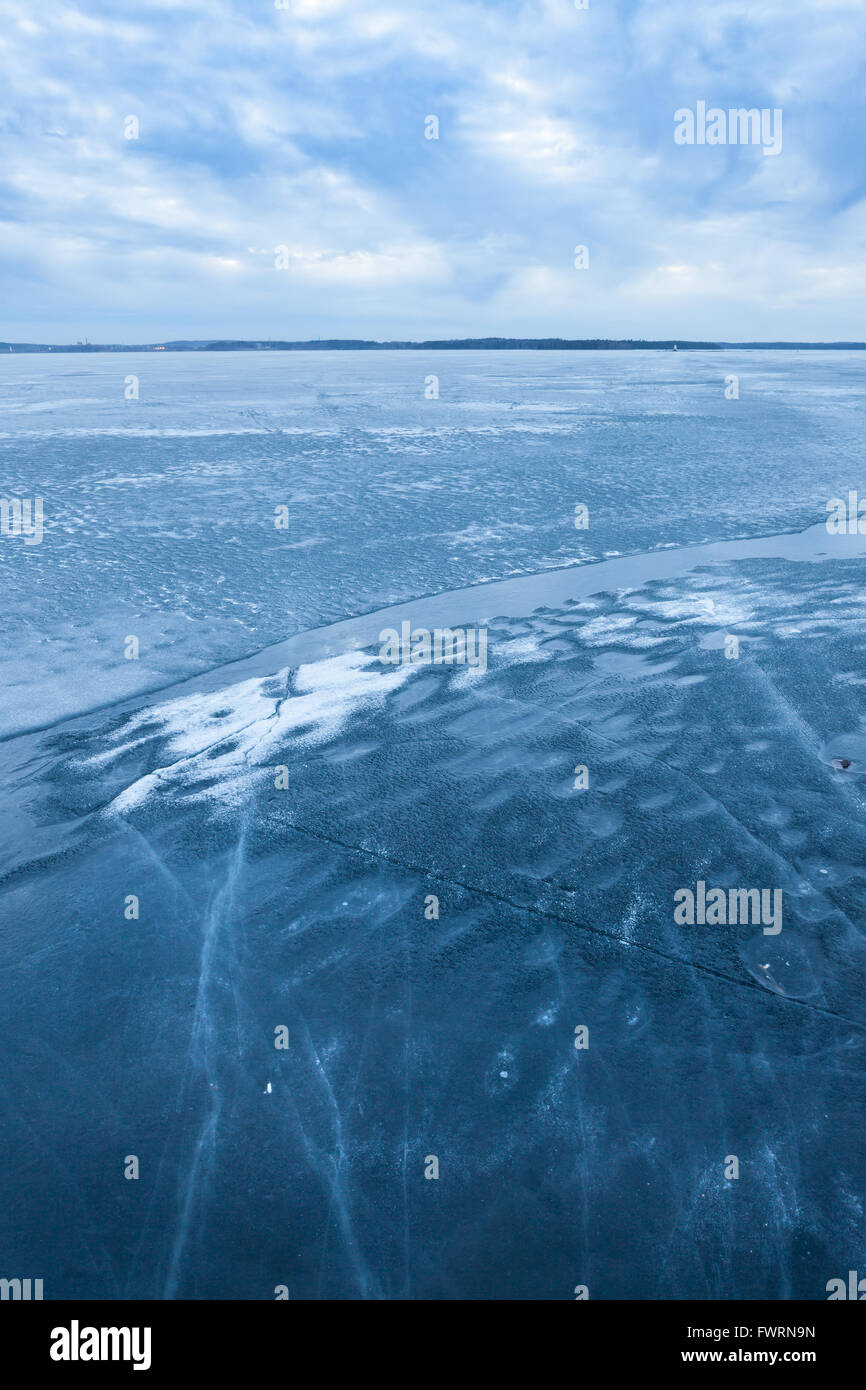 Frozen ice lake weak hires stock photography and images Alamy