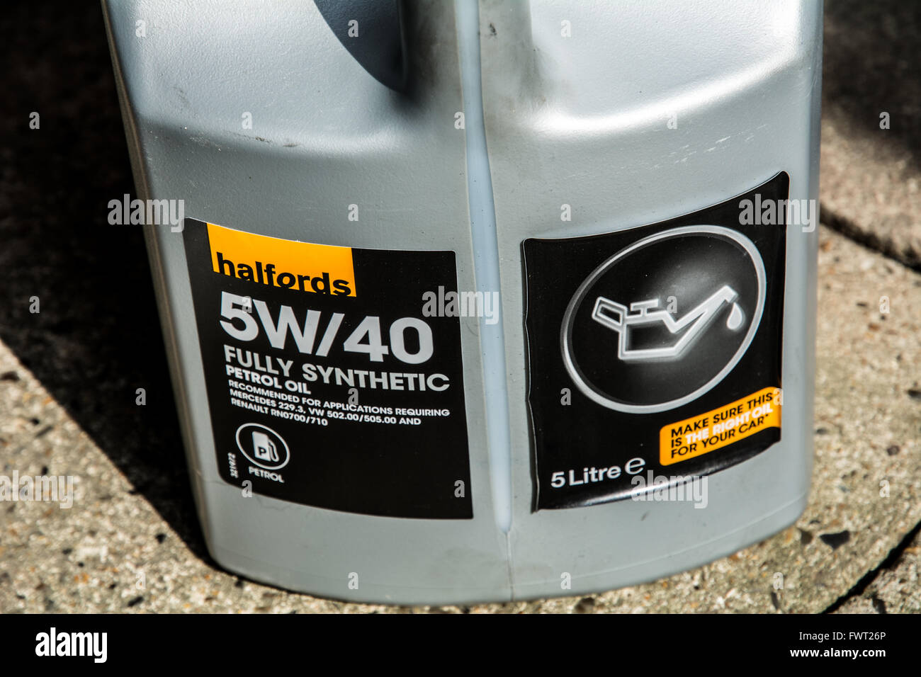 Car 2024 oil halfords