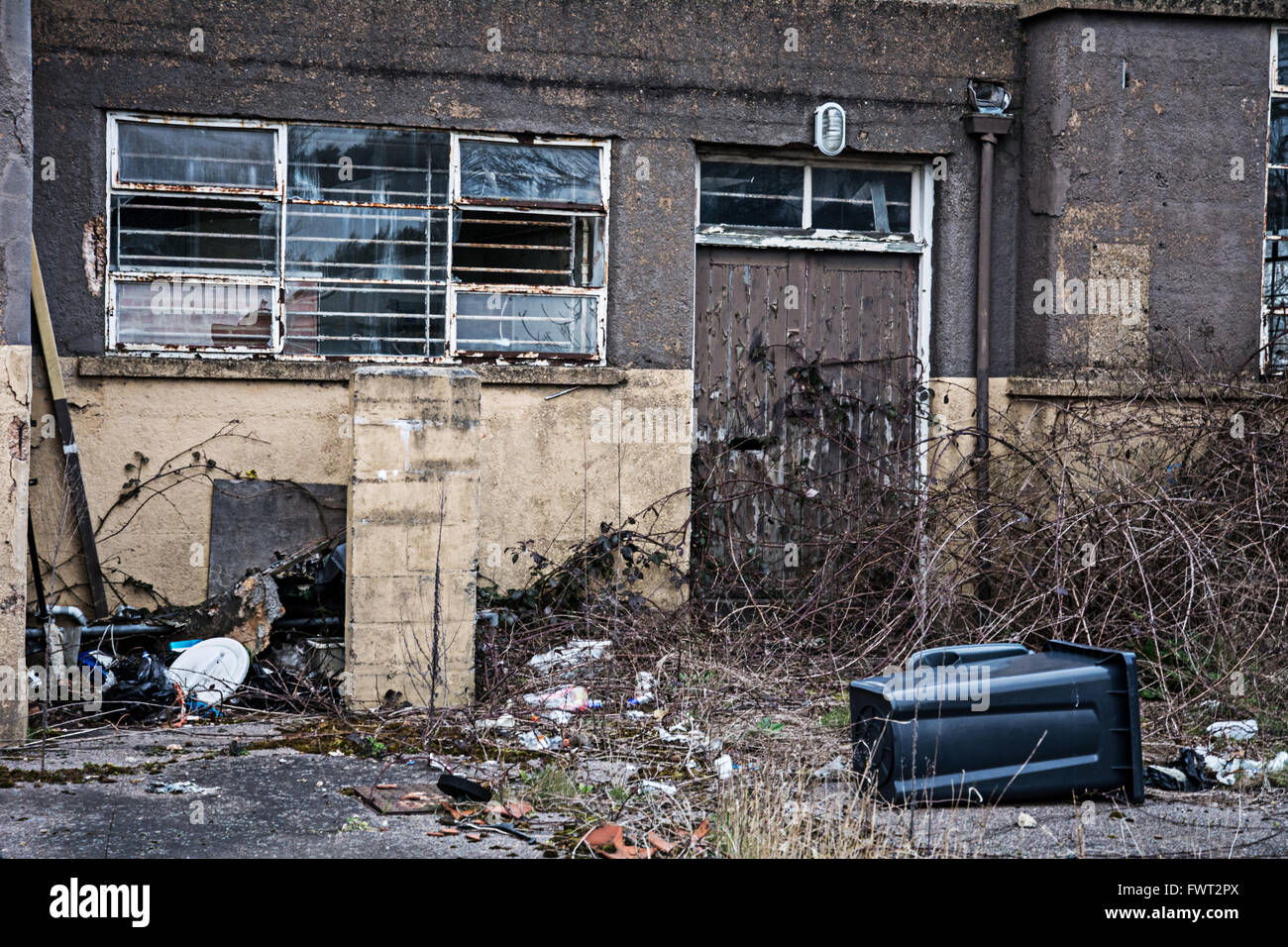 An abandoned building on an industrial park in Norwich Stock Photo Alamy