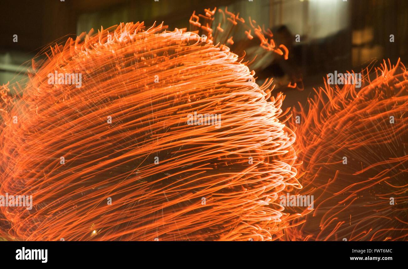 Fire dragon dance hi-res stock photography and images - Alamy