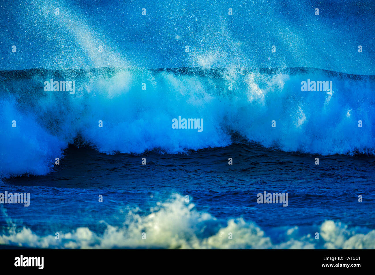 huge waves at Ho'okipa beach, Maui storm force high surf Stock Photo Alamy
