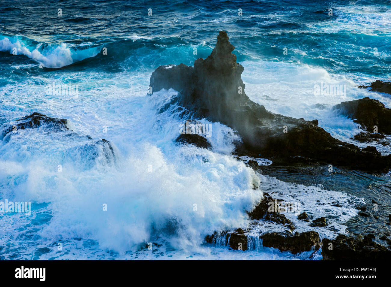 waves on North Maui coast Stock Photo