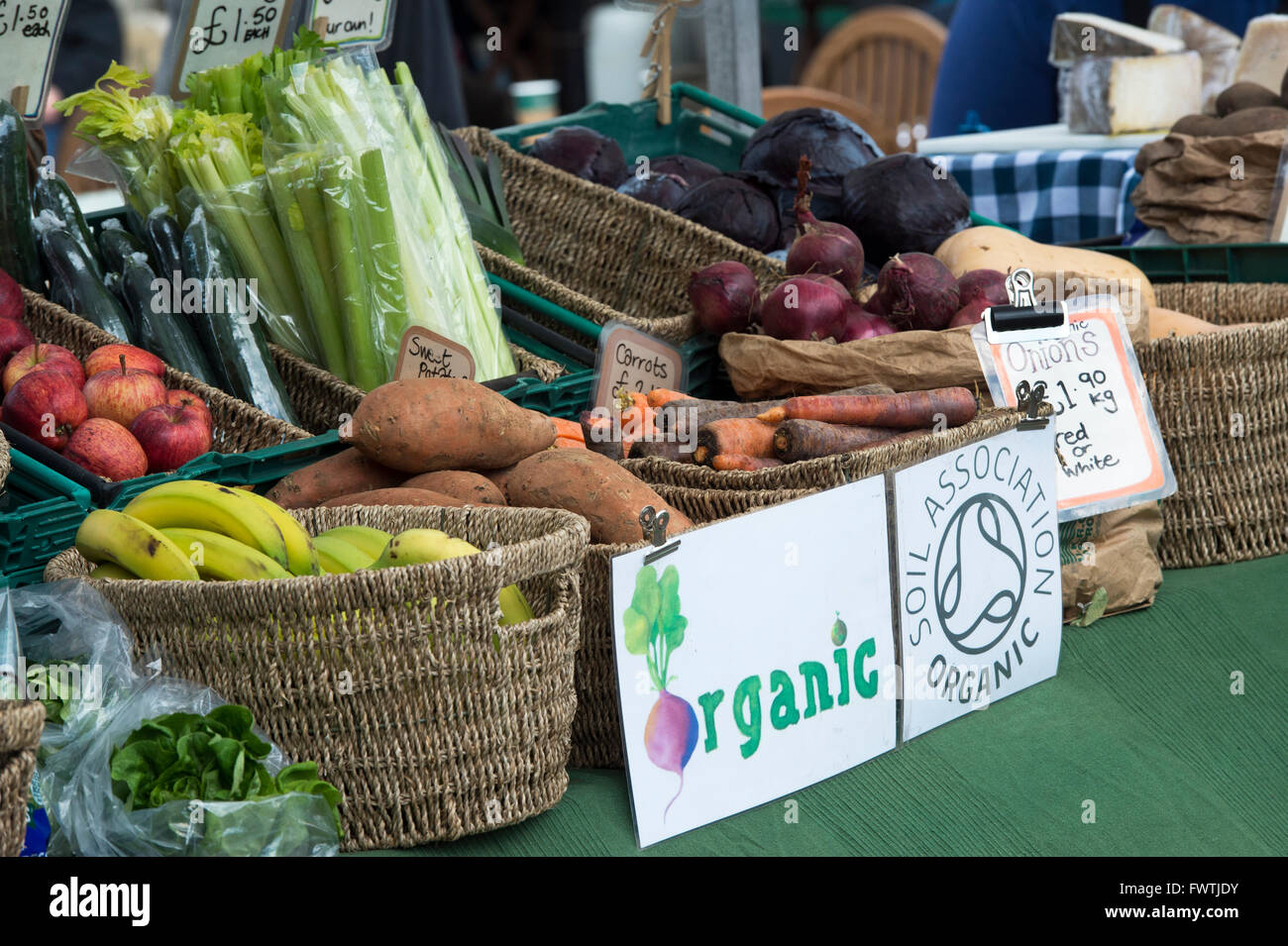 Organic fruit and vegetable market stall. Wells, Somerset, England Stock Photo
