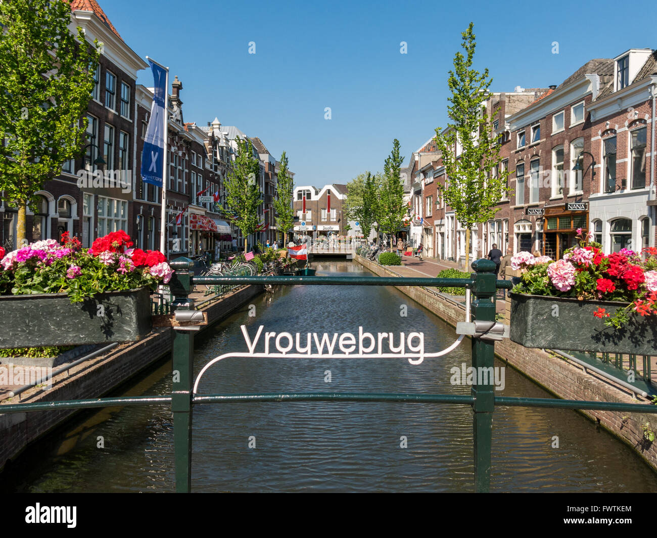 Vrouwebrug bridge over Turfmarkt canal in the city of Gouda, Netherlands Stock Photo