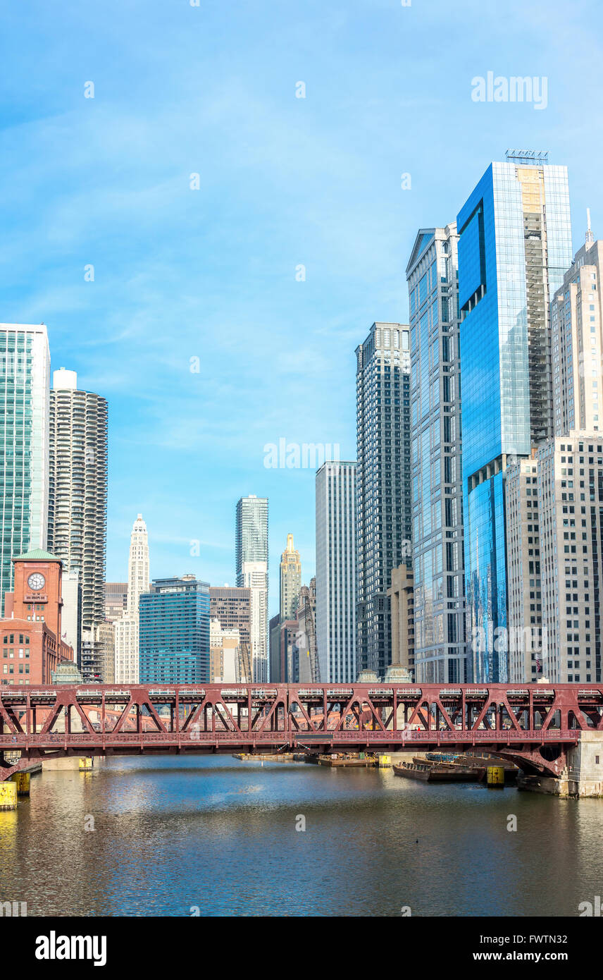 Panorama Chicago downtown and River with bridges Stock Photo - Alamy
