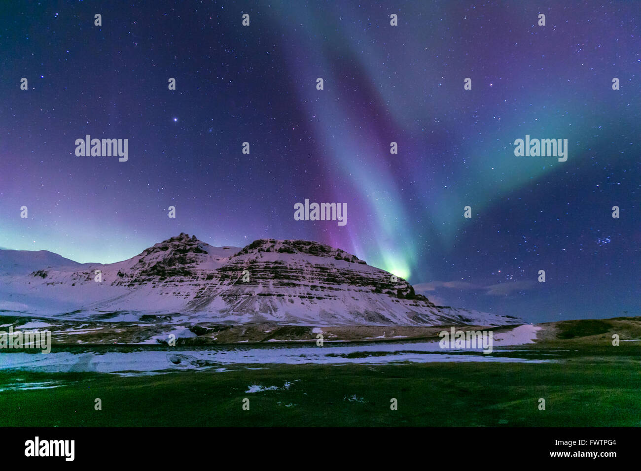 Heart northern light aurora borealis hi-res stock photography and