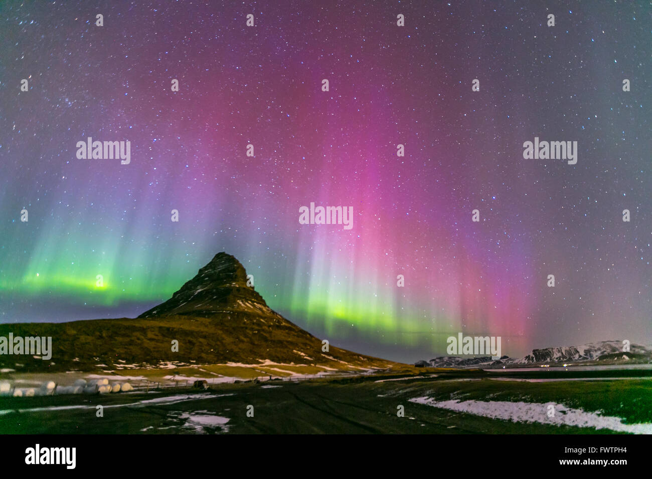 the-northern-light-aurora-borealis-at-kirkjufell-iceland-stock-photo