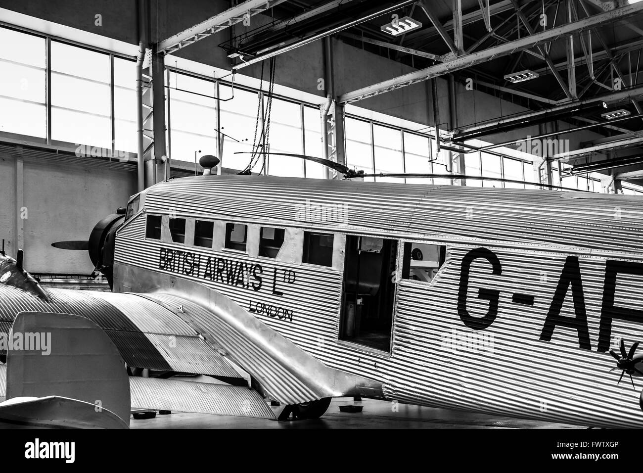 Airplanes Black and White Stock Photos & Images - Alamy