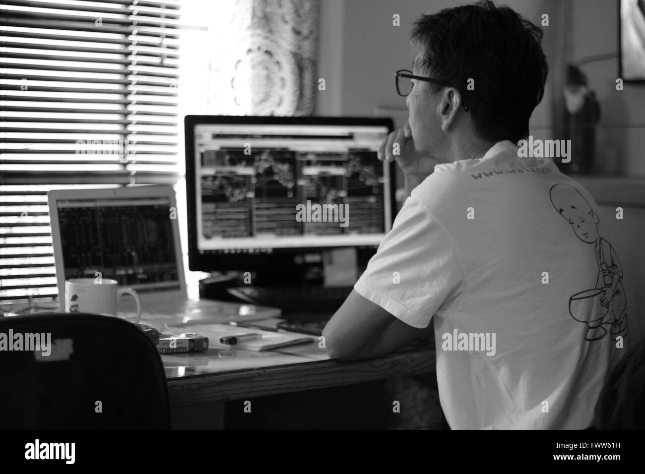 Computer stock market hi-res stock photography and images - Alamy