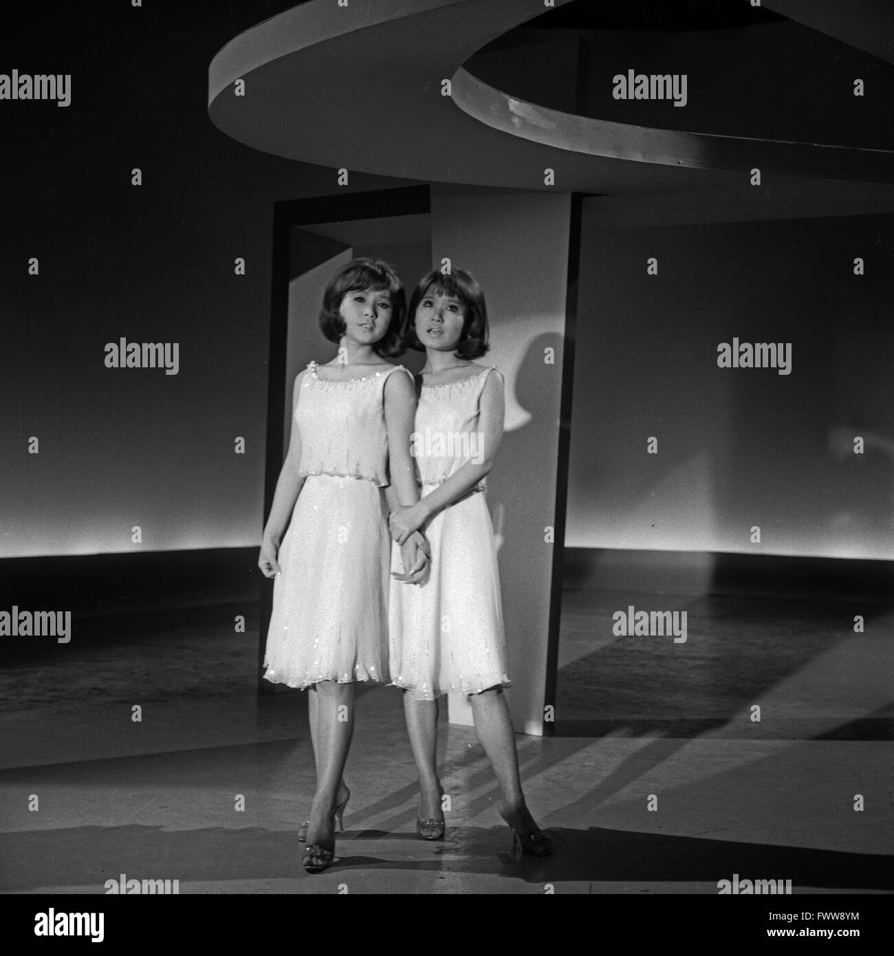 Peanuts emi yumi hires stock photography and images Alamy