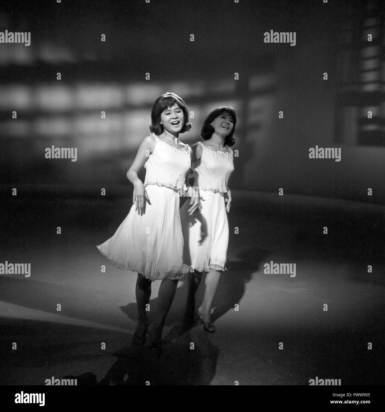 Peanuts emi yumi hires stock photography and images Alamy