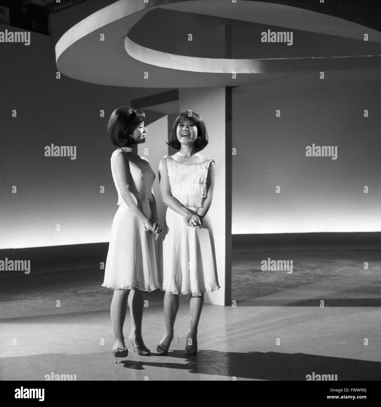 Zwillingen hires stock photography and images Alamy