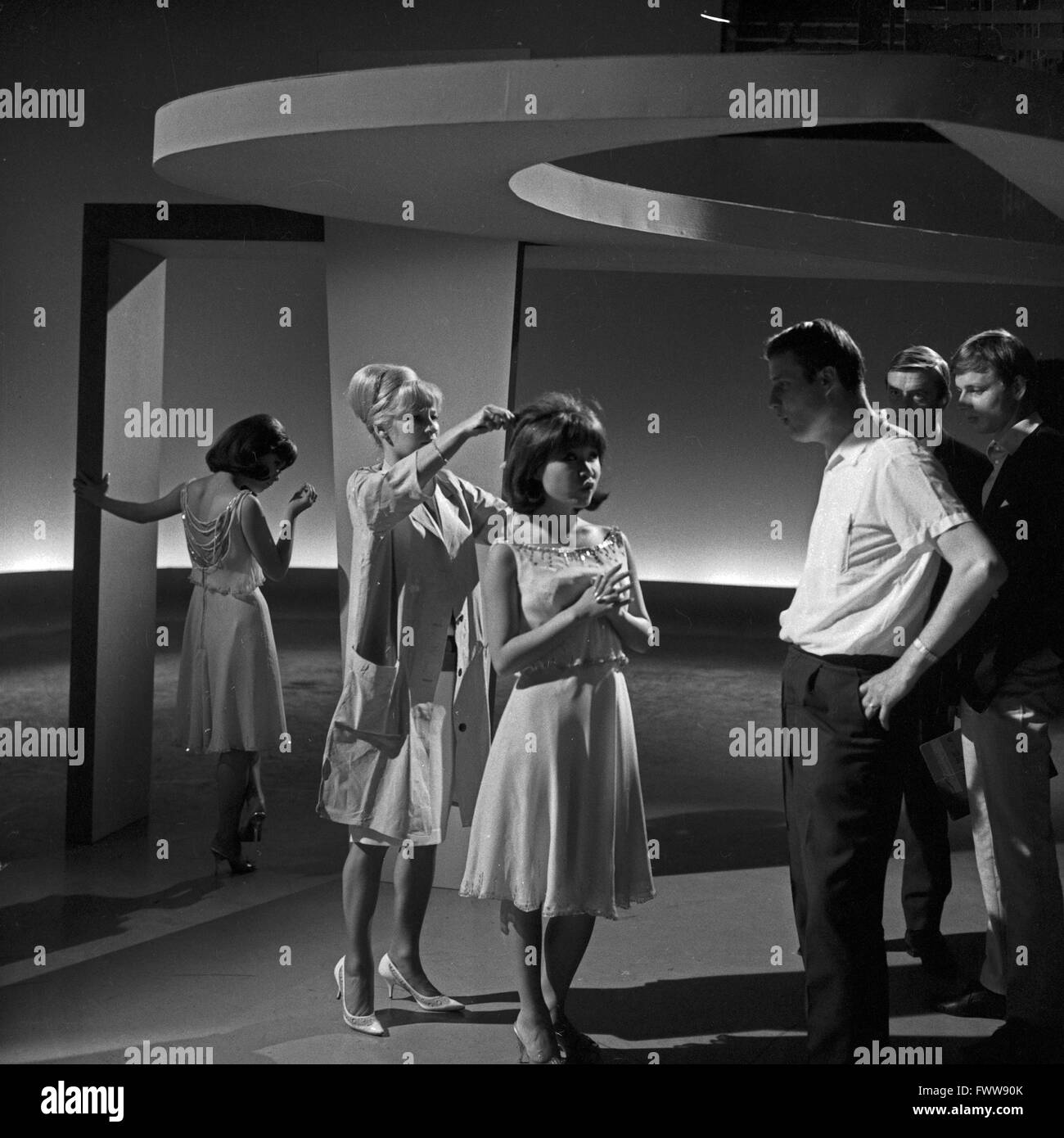 Peanuts emi yumi hires stock photography and images Alamy