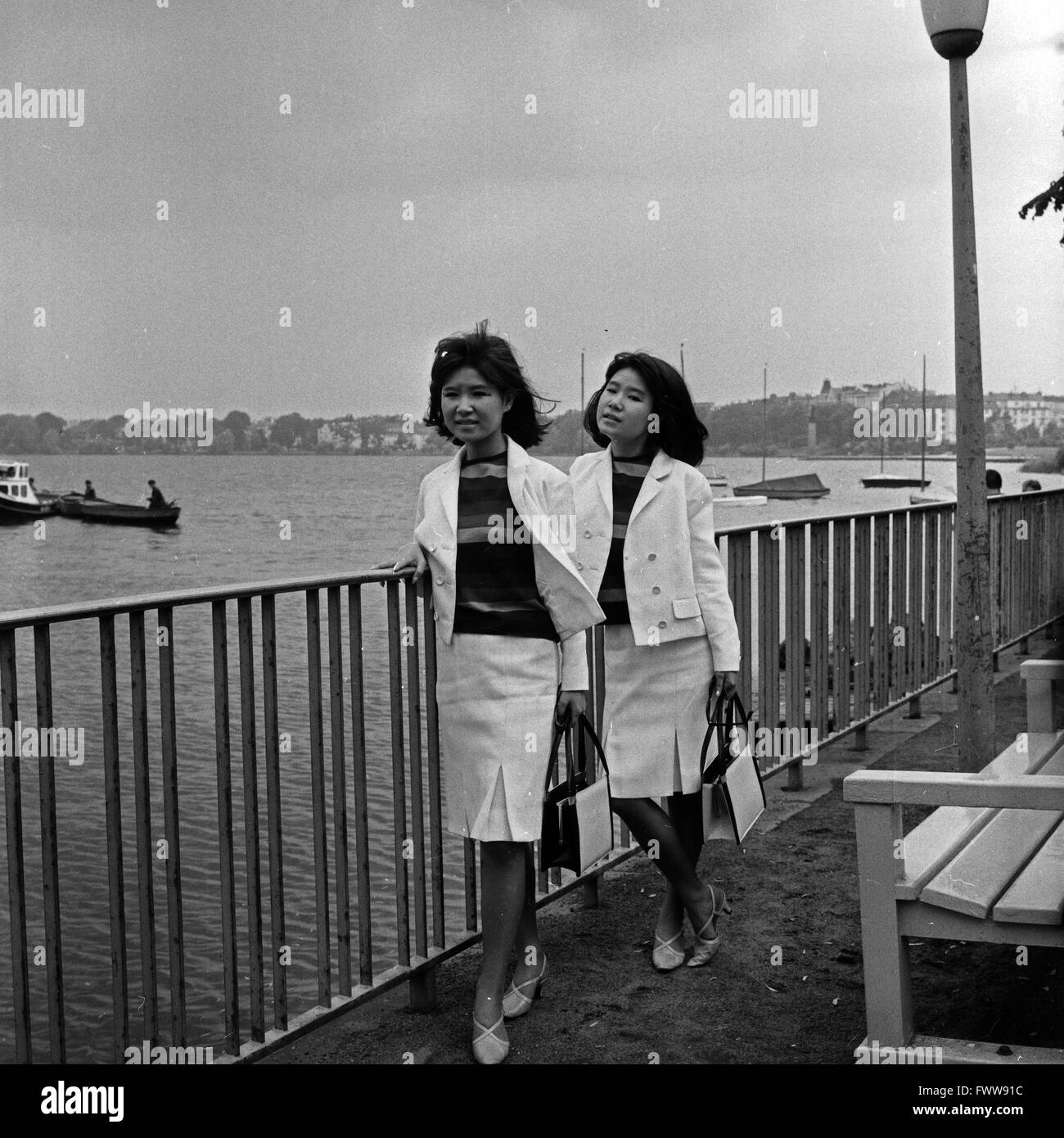 Das japanische Gesangsduo "The Peanuts" in Deutschland, 1960er Jahre