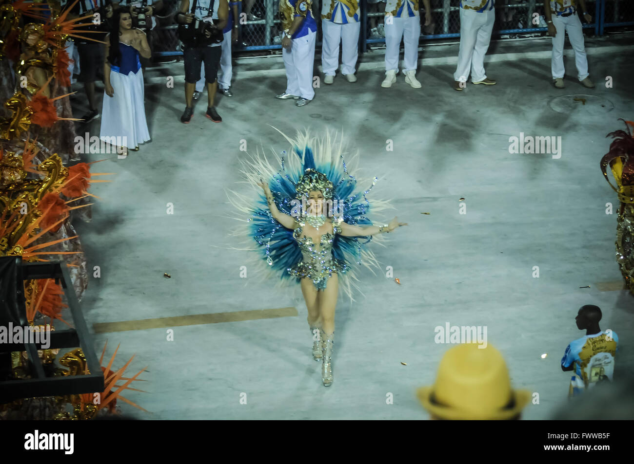 Beija-Flor samba school parading at Rio Carnival 2016.  Queen of the samba school dancing Stock Photo