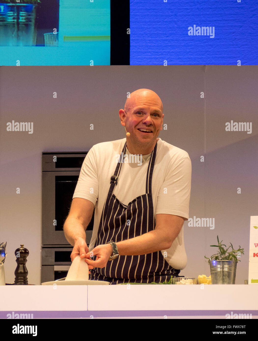 Harrogate, UK. 8th April, 2016. Tom Kerridge, presenter of Crème de la Crème, cooking live in the Supertheatre at the BBC Good Food Show Spring event in Harrogate.  Over 100 exhibitors are showcasing their food products at the three day event. Photo Bailey-Cooper Photography/Alamy Live News Stock Photo