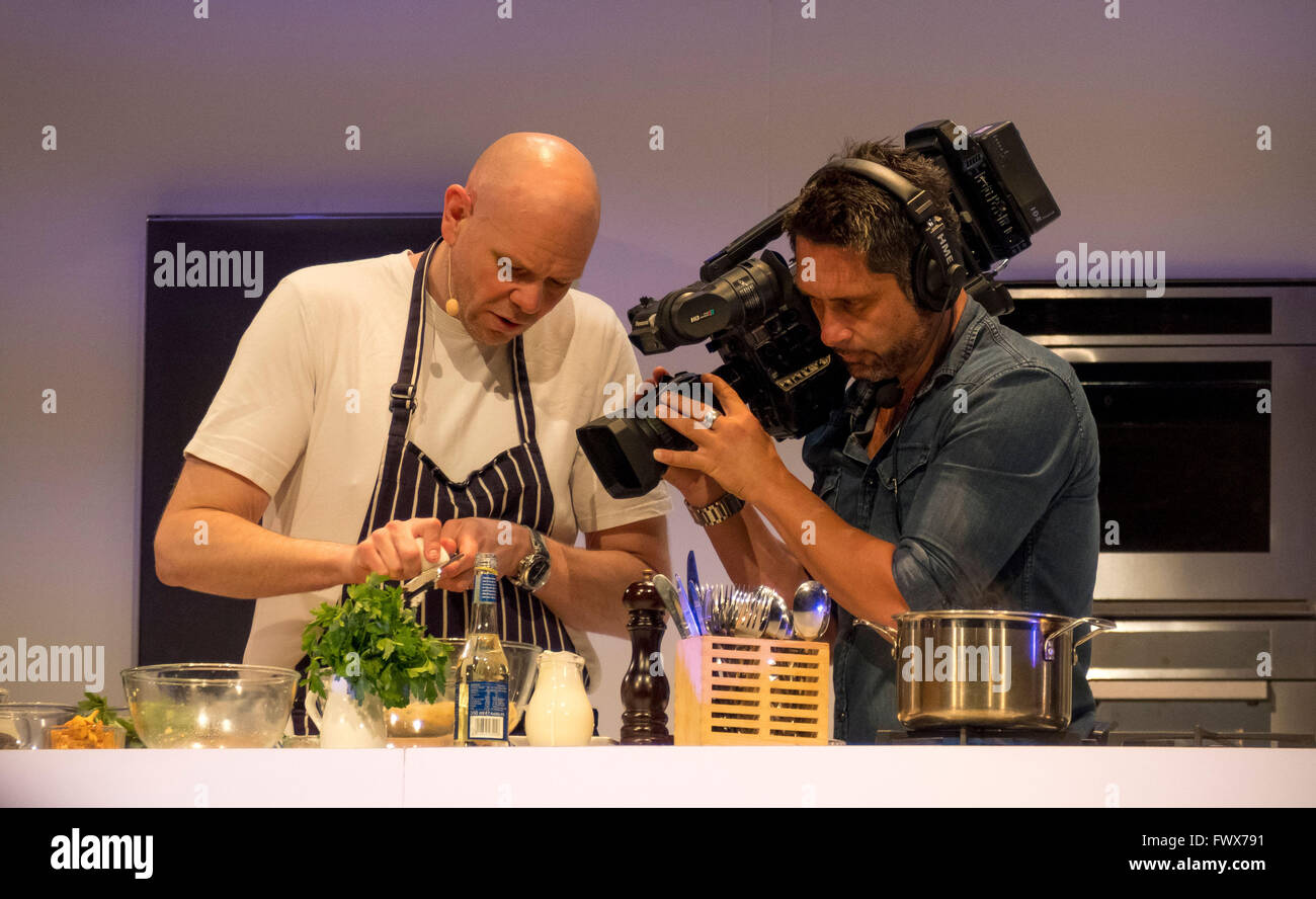 Harrogate, UK. 8th April, 2016. Tom Kerridge, presenter of Crème de la Crème, cooking live in the Supertheatre at the BBC Good Food Show Spring event in Harrogate.  Over 100 exhibitors are showcasing their food products at the three day event. Photo Bailey-Cooper Photography/Alamy Live News Stock Photo