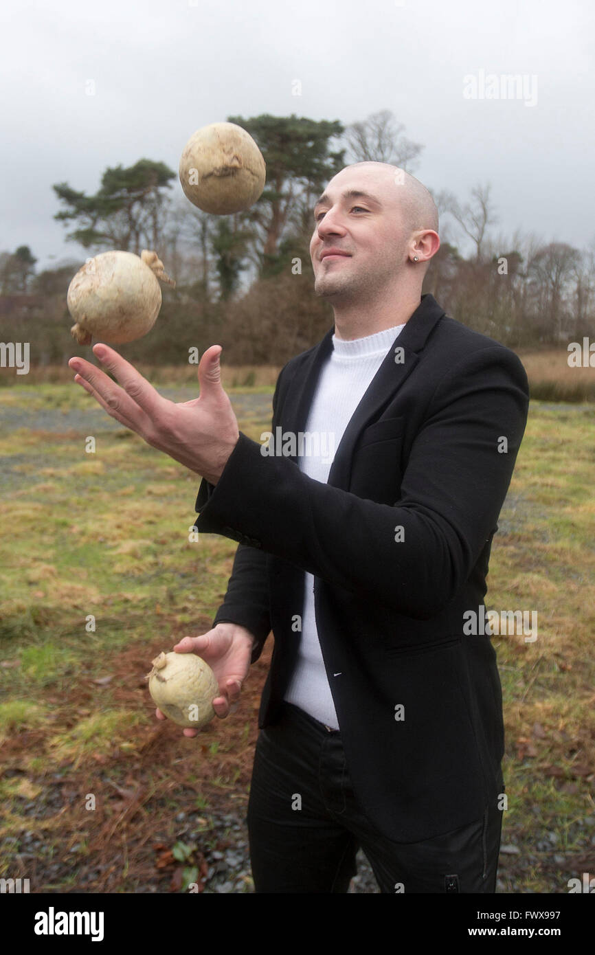 Haggis Throwing High Resolution Stock Photography and Images Alamy