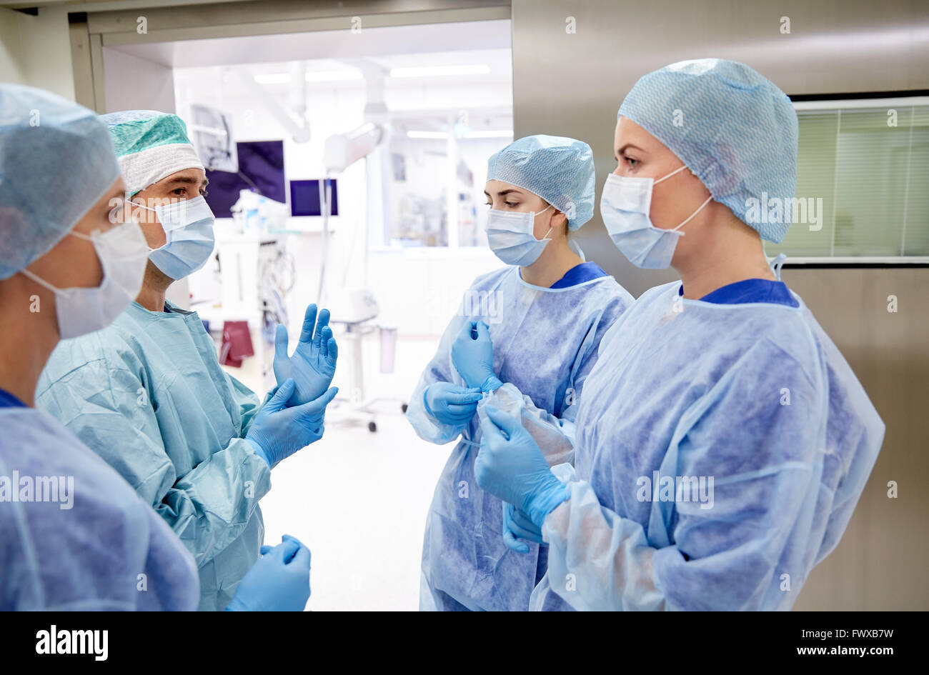 group of surgeons in operating room at hospital Stock Photo - Alamy