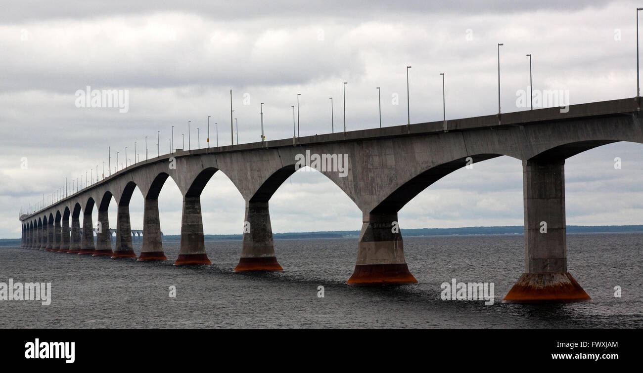 Confederation Bridge between PEI and New Brunswick Stock Photo Alamy