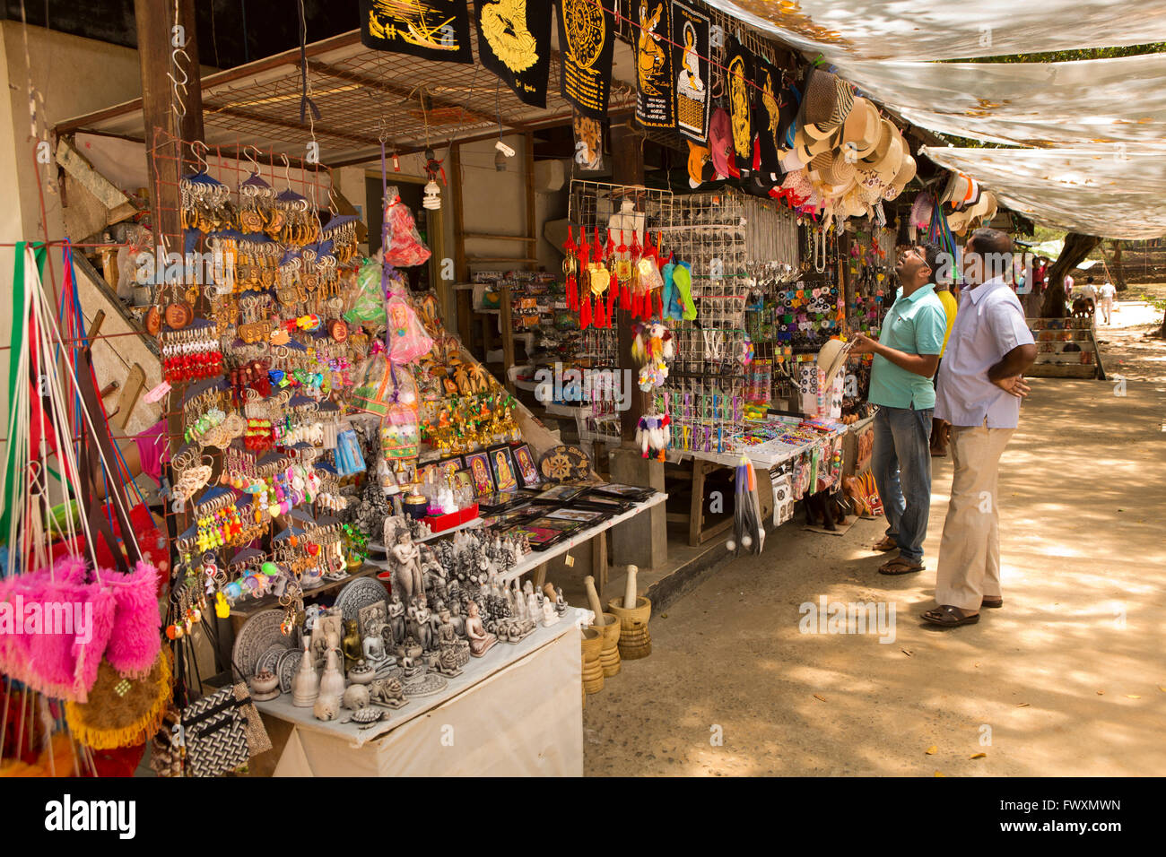 Sri Lanka, Polonnaruwa, tourist tat, souvenir stalls, at Gal Vihara, Stock Photo