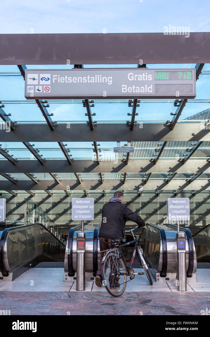 Public Bike Park Parking Garage For Over 5000 Bicycles At