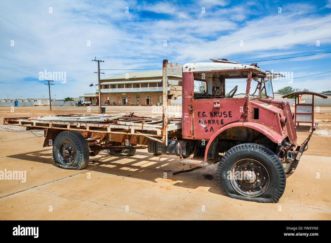 Marree in South Australia, Marree Hotel, vintage 1940s Chevrolet Blitz truck as it was used by Tom Kruse, the outback mailman Stock Photo