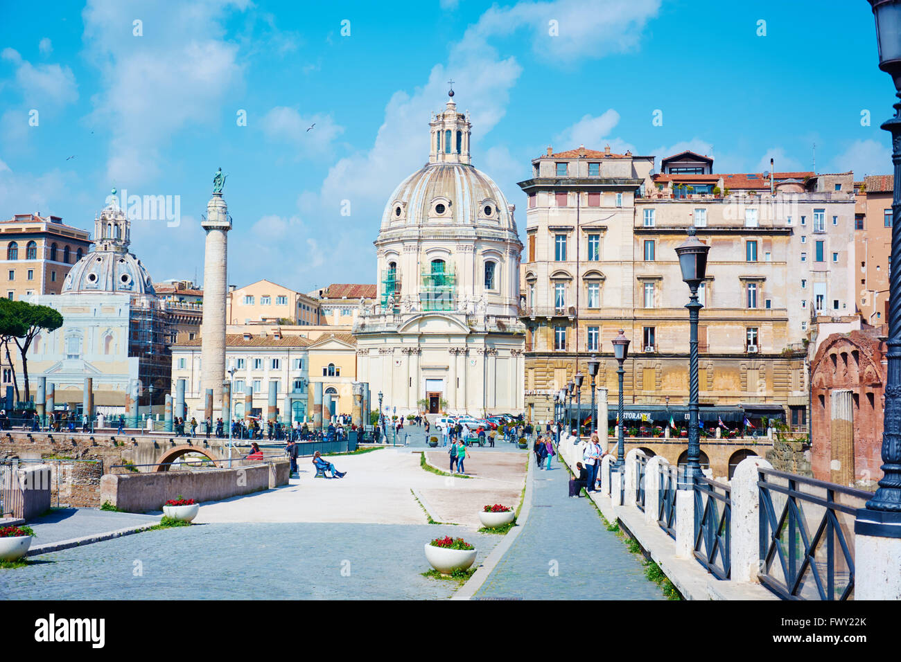 Sold Rome Street Streets of Rome Stock Photo - Alamy