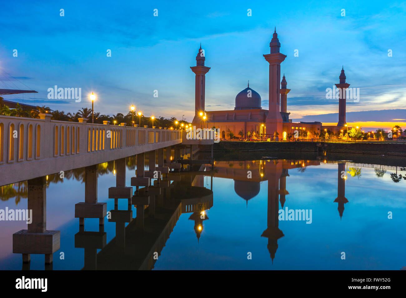 Tengku Ampuan Jemaah Mosque Blue Hour, Bukit Jelutong, Shah Alam Malaysia Stock Photo