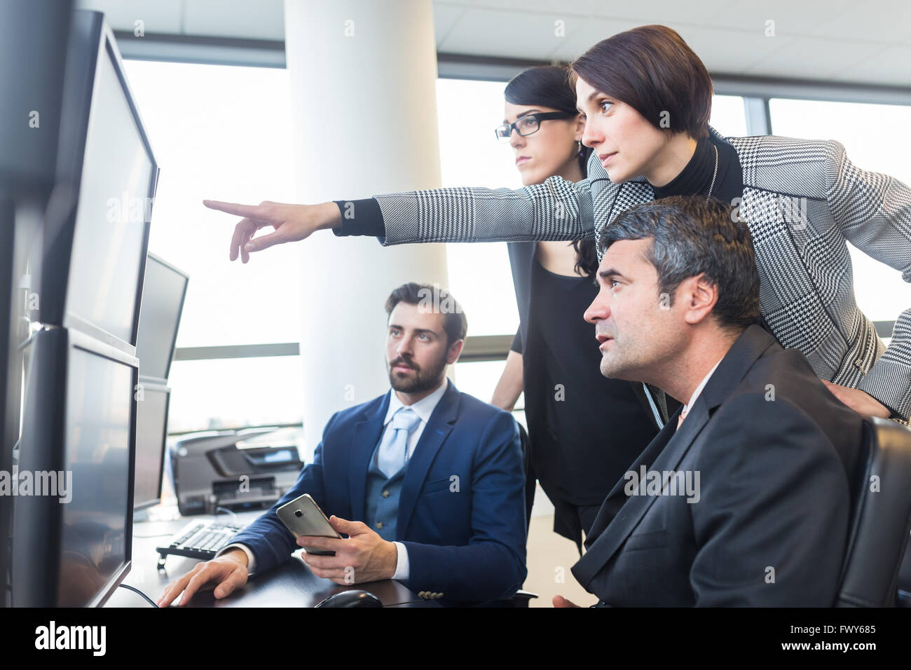 Working business team hi-res stock photography and images - Alamy