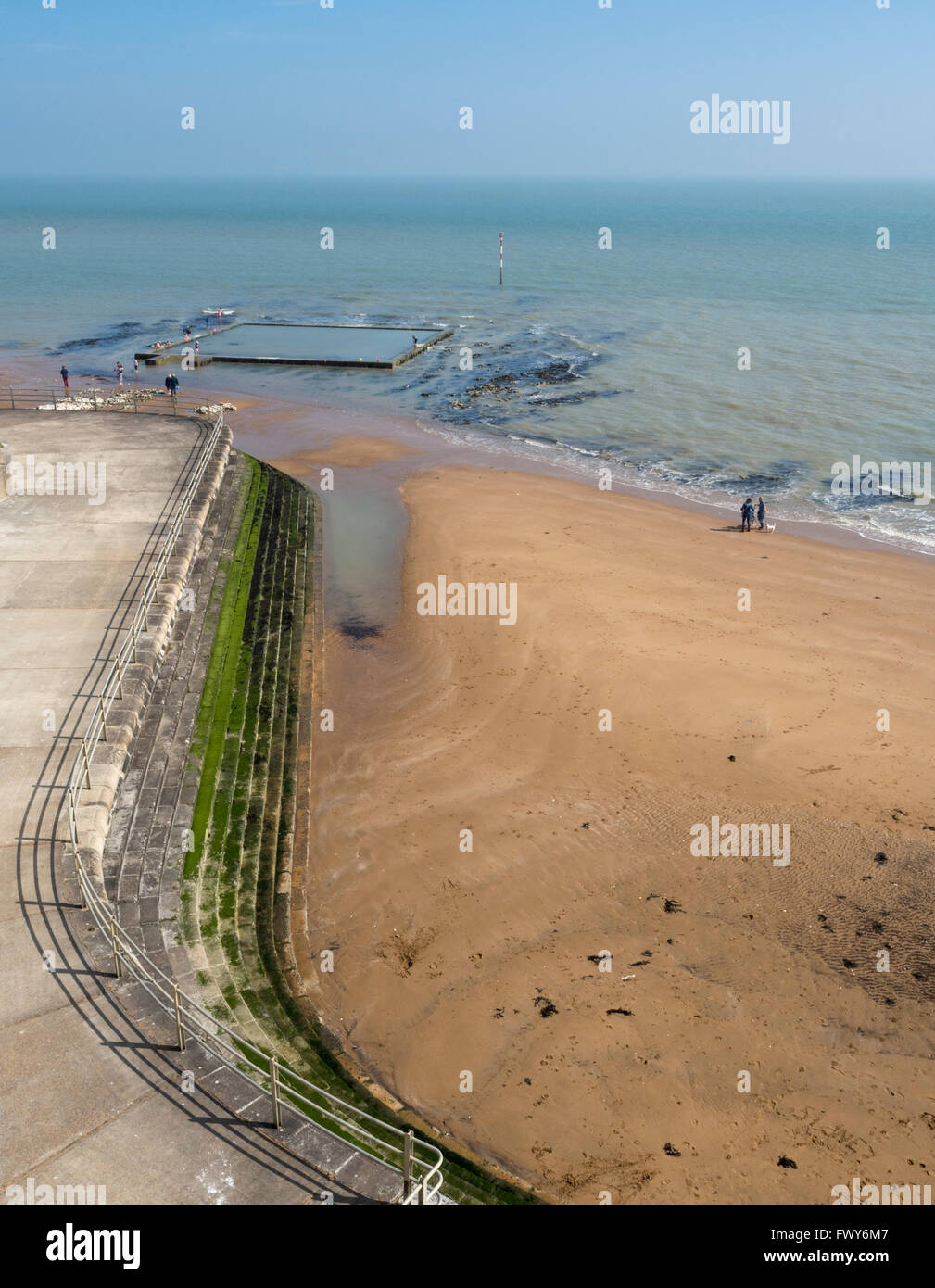 Swimming pool at Louisa Bay at Broadstairs Stock Photo Alamy