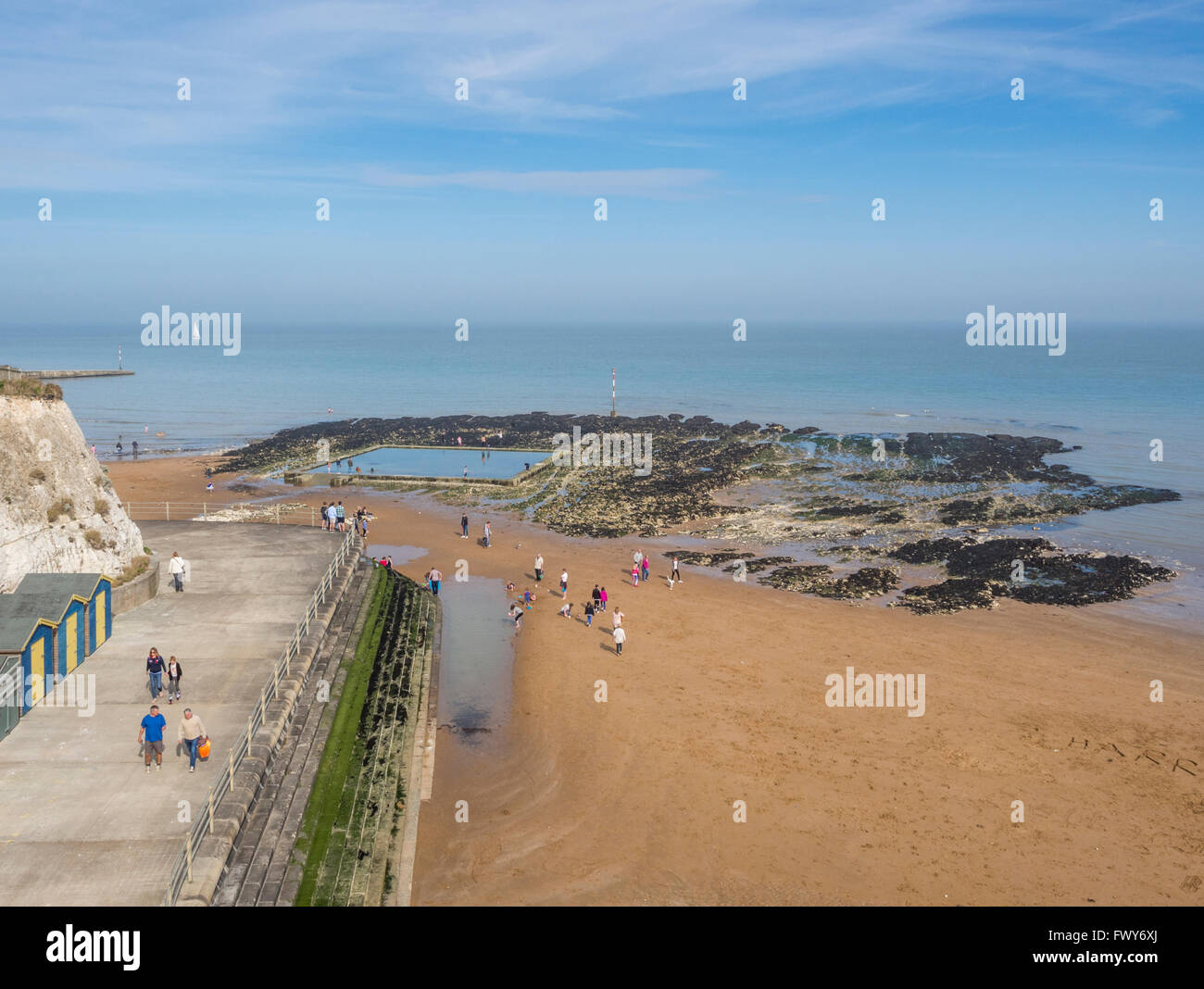 Swimming pool at Louisa Bay at Broadstairs Stock Photo Alamy