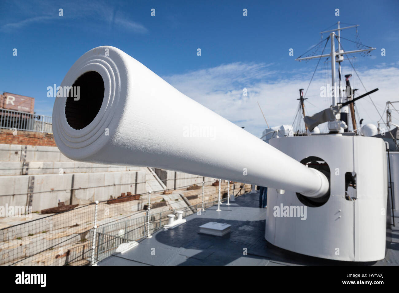 The rear BL 6 inch Gun Mark XI of HMS M33 in the Royal Naval Dockyard