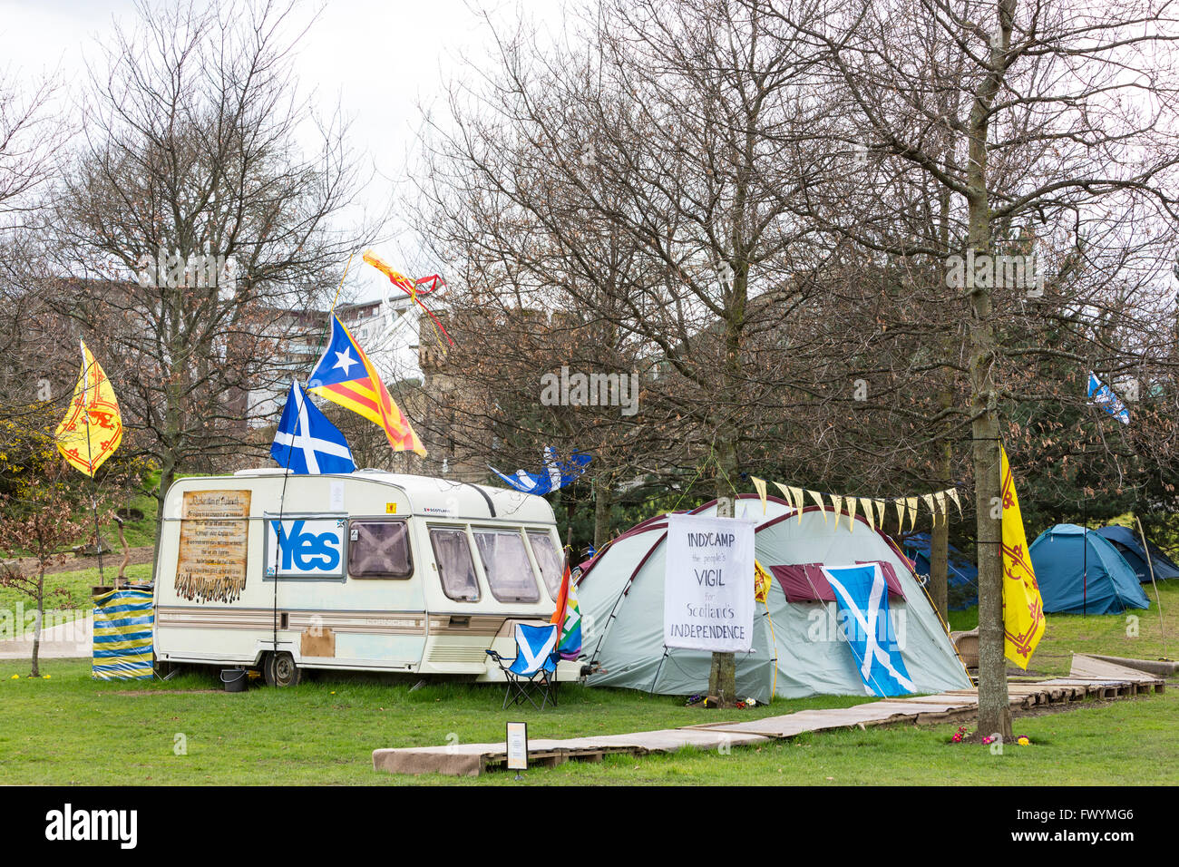 The Indy Camp was set up in the grounds of the Scottish Parliament at Holyrood in November 2015. The protest led by Moira Willia Stock Photo