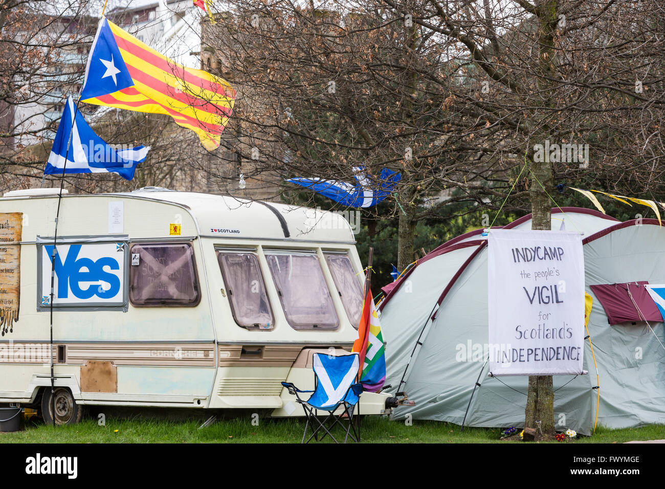 The Indy Camp was set up in the grounds of the Scottish Parliament at Holyrood in November 2015. The protest led by Moira Willia Stock Photo