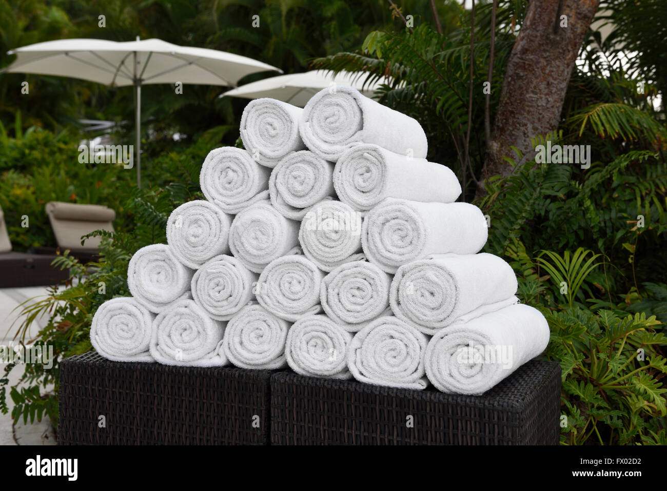 Pool towels rolled up hires stock photography and images Alamy