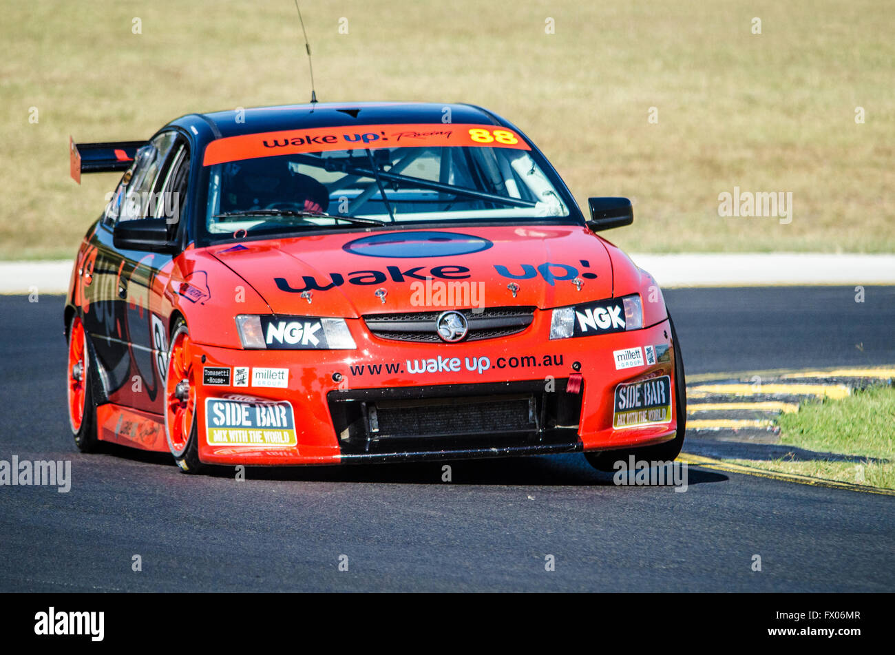 Sydney, Australia. 09th Apr, 2016. Sydney Motorsport Park played host to the New South Wales Motor Race Championships Round 2 qualifying sessions which included Supersports, Sports Sedans, Formula Cars, Improved Production, Formaula Vee and the Veloce Alfa catergory racing. Credit:  Mitchell Burke/Pacific Press/Alamy Live News Stock Photo