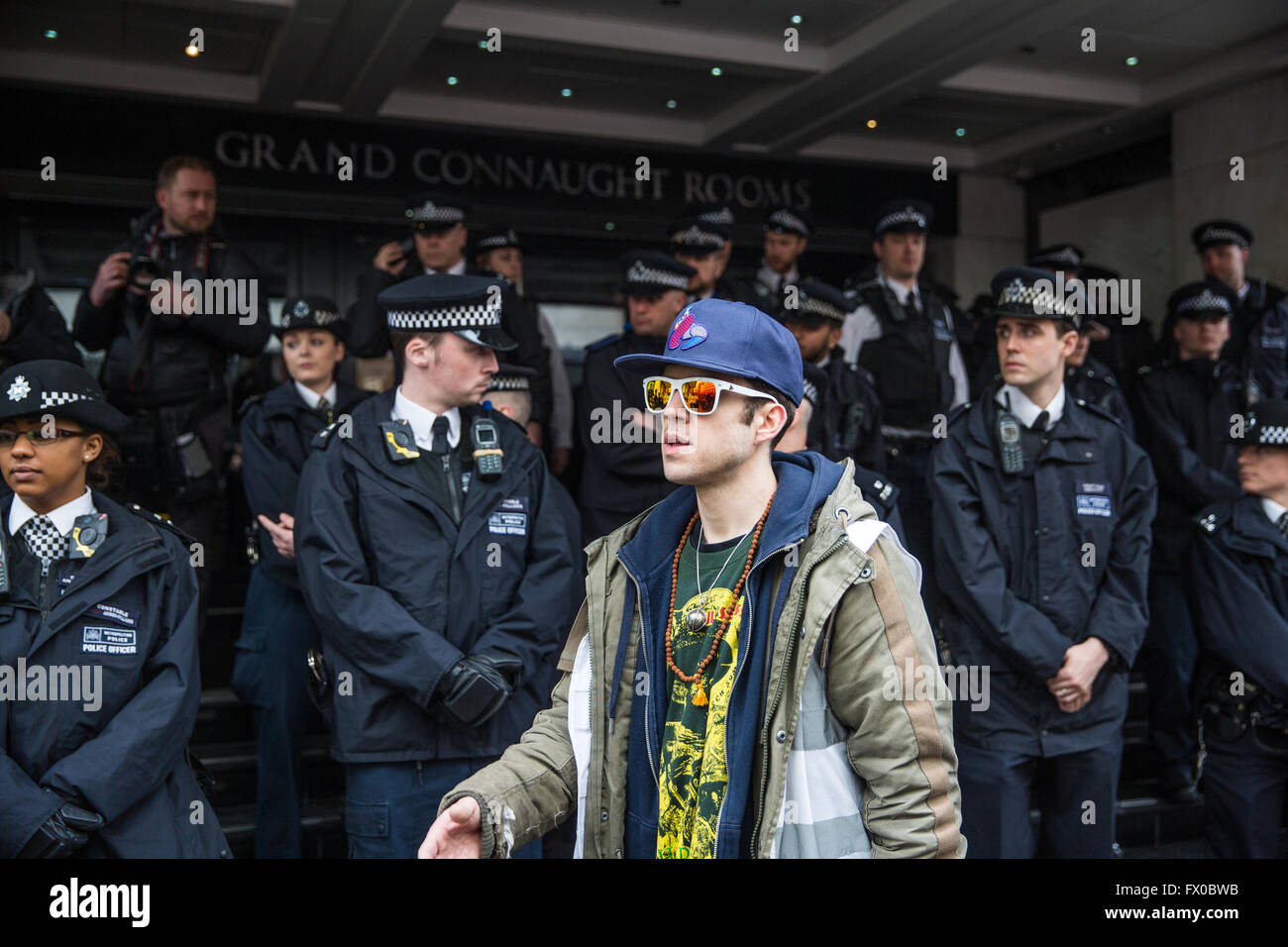 London, UK. 9th April, 2016. Police officers outside the Conservative Spring Forum at the Grand Connaught Rooms. Credit:  Mark Kerrison/Alamy Live News Stock Photo