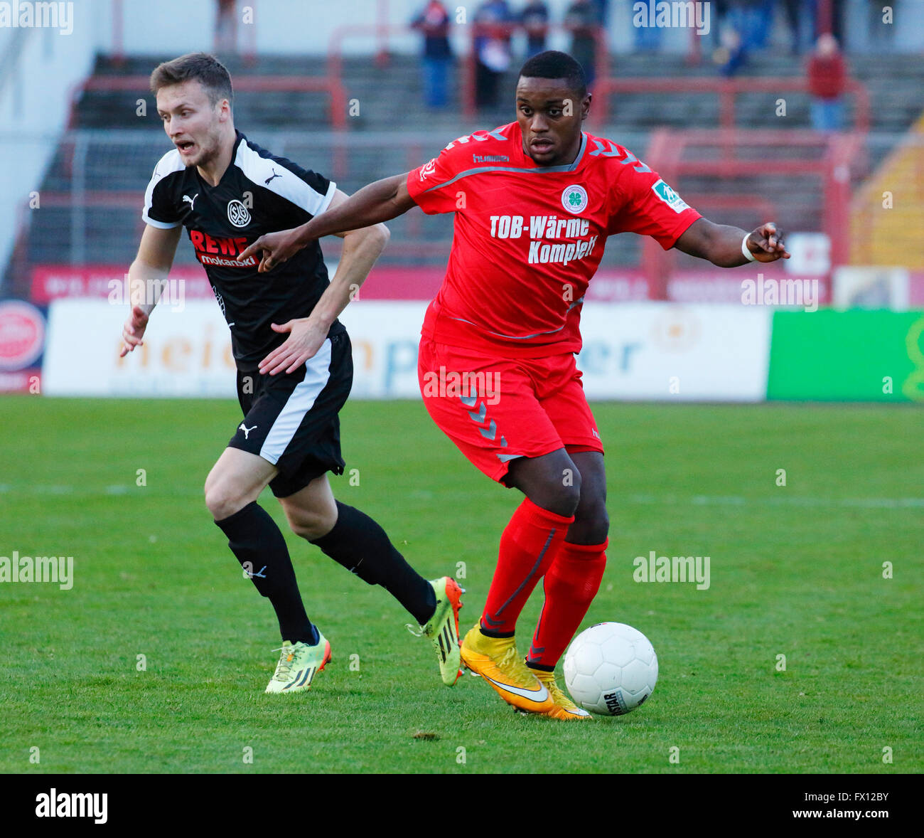 sports, football, Regional League West, 2015/2016, Rot Weiss Oberhausen versus SG Wattenscheid 09 0:0, Stadium Niederrhein in Oberhausen, scene of the match, Arnold Budimbu (RWO) right and Jan Steffen Meier (09) Stock Photo