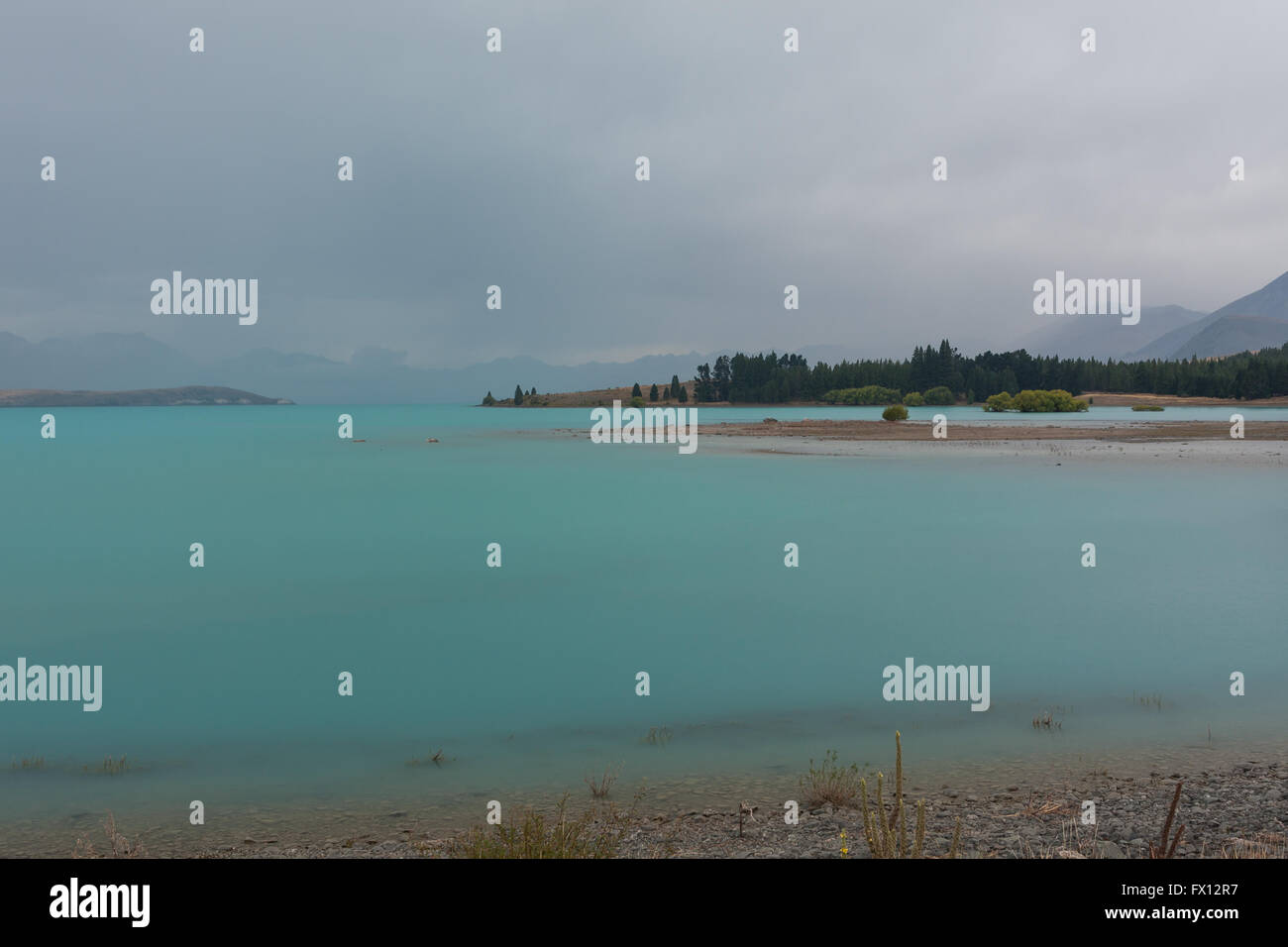 A view of the lake Tekapo in New Zealand Stock Photo - Alamy
