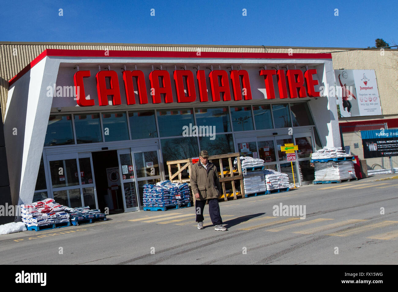 Canadian tire store hires stock photography and images Alamy