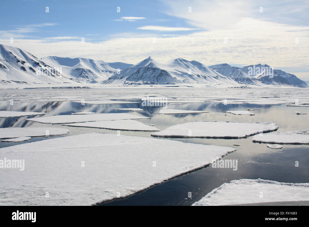 Arctic sea ice in Svalbard, Norway in June Stock Photo - Alamy